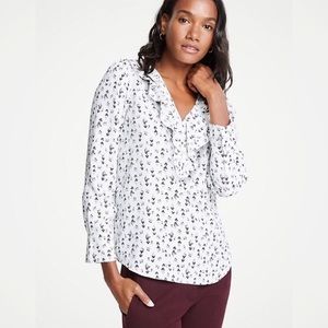 New ANN TAYLOR Ruffled V-Neck Floral Mini Iris Crepe Blouse size S Petite